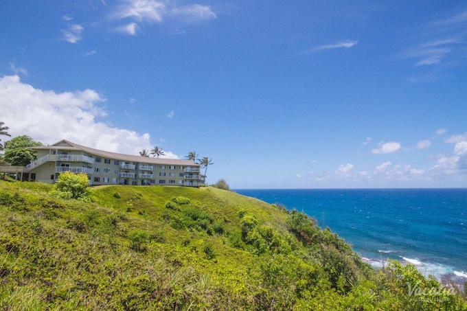 The resort sits atop a bluff overlooking the Pacific Ocean