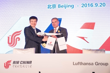 Song Zhiyong of Air China and Carsten Spohr of Lufthansa